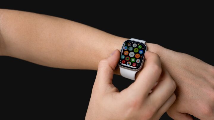 Příslušenství pro Apple Watch: Co se opravdu vyplatí pořídit?
